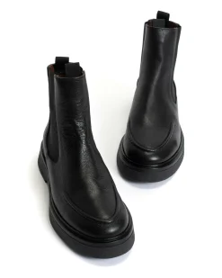 Kikie flat platform